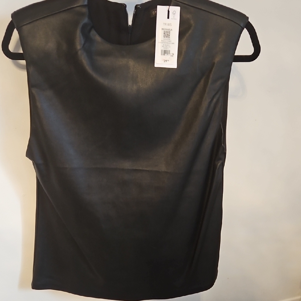 Black Sleeveless Top